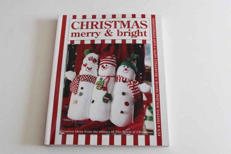 photo of Leisure Arts big book Merry & Bright Christmas crafts, sewing projects, holiday recipes #1