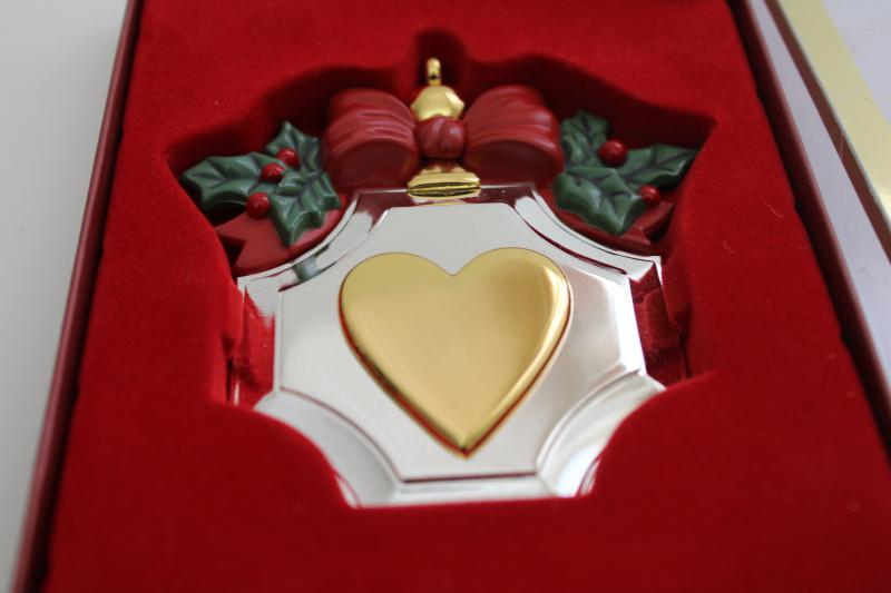 photo of Lenox Williamsburg heart metal Christmas ornament, unused in original box #3