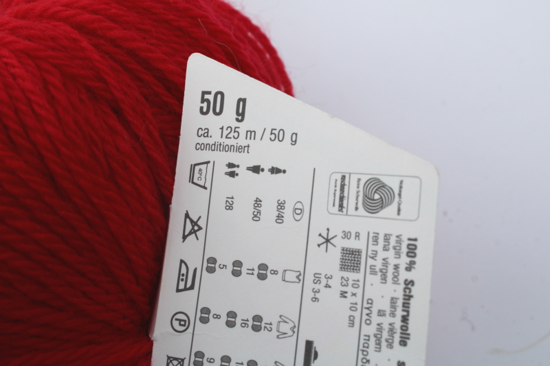 photo of Limbo superwash pure wool yarn classic true red lot of three 50 gram balls #3