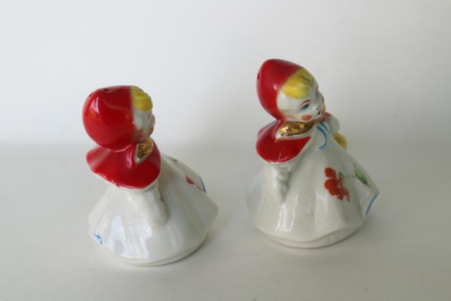 photo of Little Red Riding Hood S&P set, vintage Japan ceramic salt and pepper shakers #4