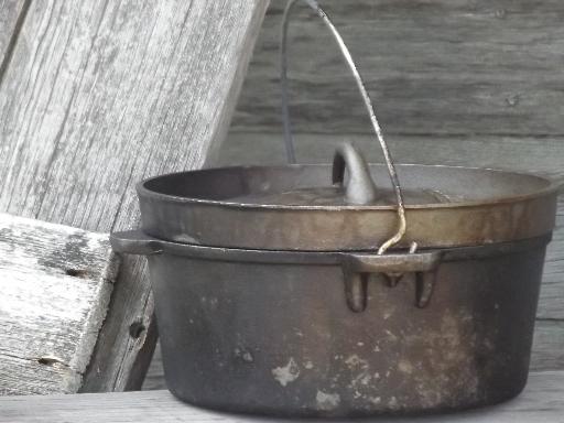 photo of Lodge cast iron dutch oven, large campfire cooking pot w/ lid for coals  #2