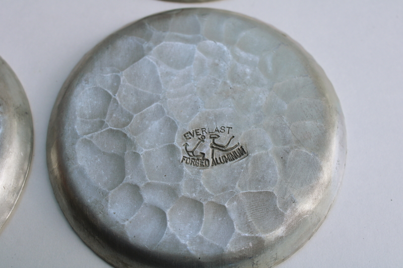 photo of MCM Everlast forged aluminum coasters set, pinecones pine design vintage hammered metal  #6