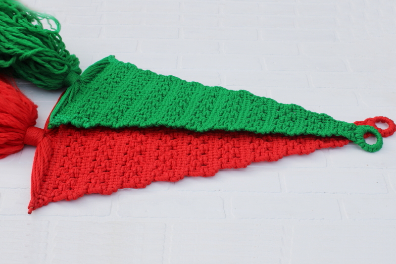 photo of MCM vintage Christmas trees macrame wall hanging decor, big mod minimalist trees in red & green  #7