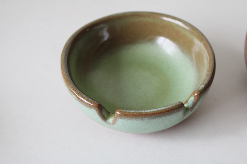 photo of MCM vintage Frankoma pottery ashtrays, prairie green & plainsman brown glaze #3