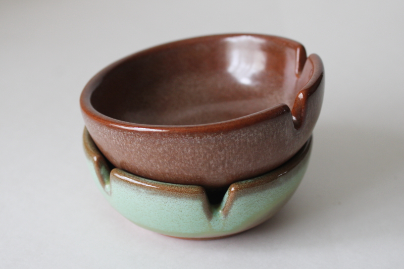 photo of MCM vintage Frankoma pottery ashtrays, prairie green & plainsman brown glaze #5
