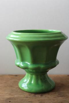catalog photo of MCM vintage Haeger pottery planter vase, retro kelly green color, glossy glaze 