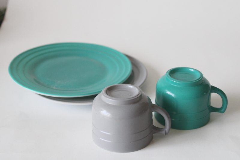photo of MCM vintage glass doll dishes, Hazel Atlas Moderntone cups & plates turquoise & gray platonite  #3