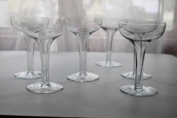 catalog photo of MCM vintage hollow stem champagne glasses or mod cocktail glasses, etched starburst stars 