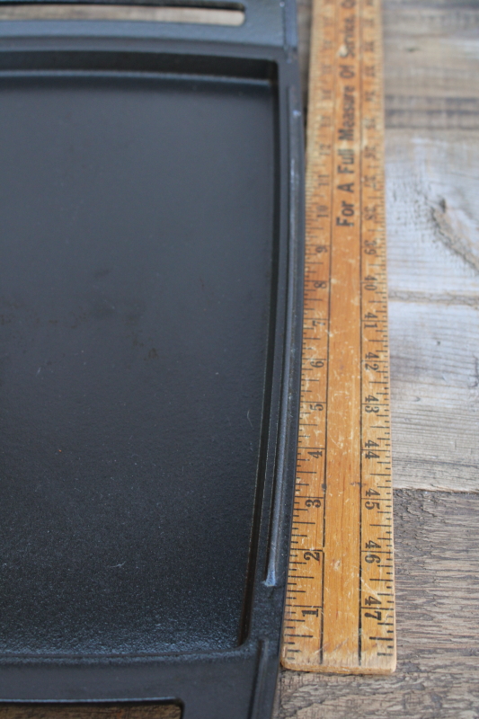 photo of Made in France Staub enameled cast iron La Plancha double burner griddle #6