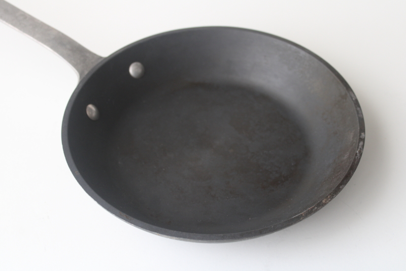 photo of Magnalite GHC USA aluminum 8 inch frying pan or small skillet good used condition  #6