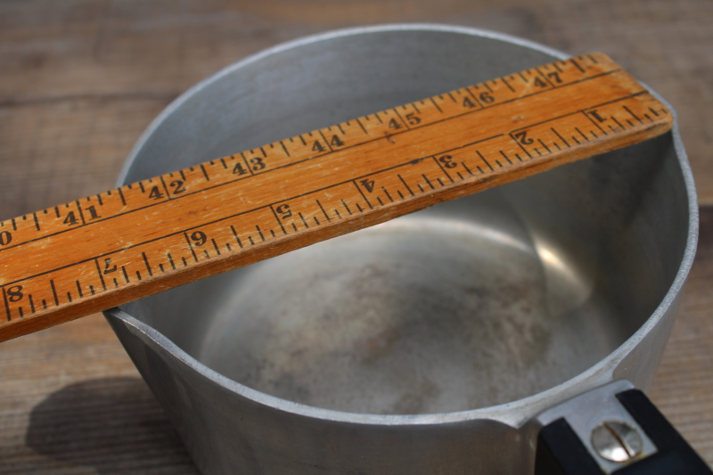 photo of Magnalite Wagner Ware Sidney O vintage cast aluminum pans w/ lids, 4680 1 qt & 4682 2 qt saucepans #3