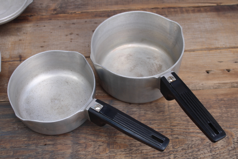 photo of Magnalite Wagner Ware Sidney O vintage cast aluminum pans w/ lids, 4680 1 qt & 4682 2 qt saucepans #6