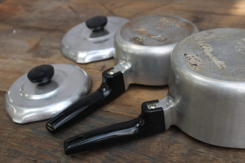 photo of Magnalite Wagner Ware Sidney O vintage cast aluminum pans w/ lids, 4680 1 qt & 4682 2 qt saucepans #11