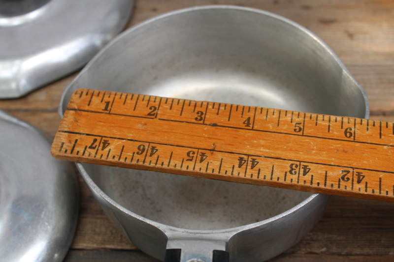 photo of Magnalite Wagner Ware Sidney O vintage cast aluminum pans w/ lids, 4680 1 qt & 4682 2 qt saucepans #12