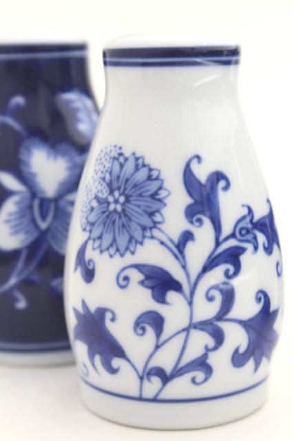 photo of Mandarin Pier 1 blue & white floral china S&P shakers set, Chinese porcelain salt and pepper #4