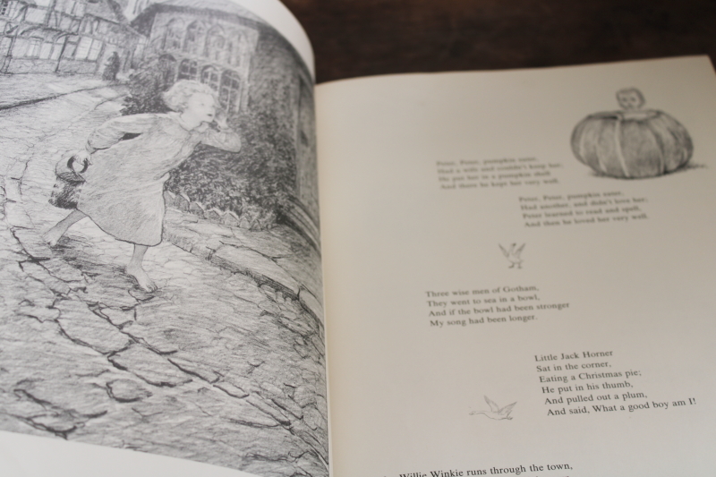 photo of Marguerite de Angeli illustrations book of Nursery and Mother Goose Rhymes #6