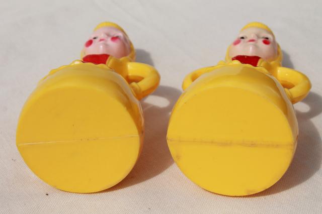 photo of Merry Maid vintage plastic laundry sprinkler, yellow & red girls pair of maids #2