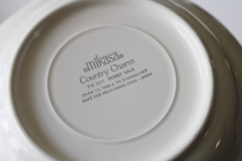 photo of Mikasa Country Charm Berry Vale 80s vintage strawberries pattern stoneware, set of four large soup bowls #3