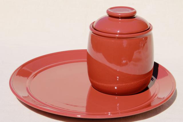 photo of Mikasa Separates Bob Van Allen, solid color terracotta cracker jar & serving plate set #8