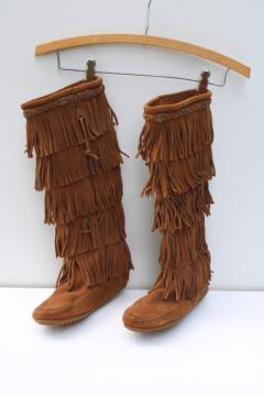 Minnetonka tall fringed moccasin boots, soft brown nubuck leather side zip boots marked size 6 