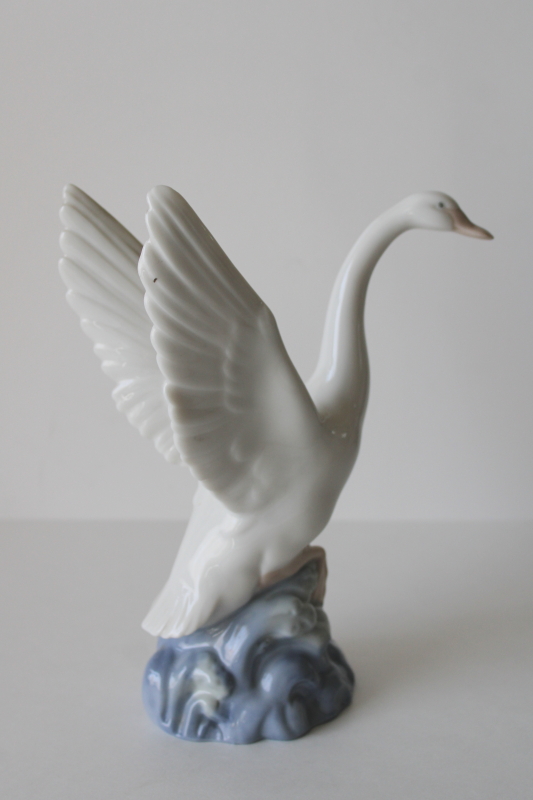 photo of Nao Lladro porcelain flying goose or duck figurine, white bird w/ upraised wings  #4
