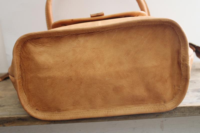 photo of Noonday rustic tan leather tote bag, large satchel purse w/ pockets, zipper close #5