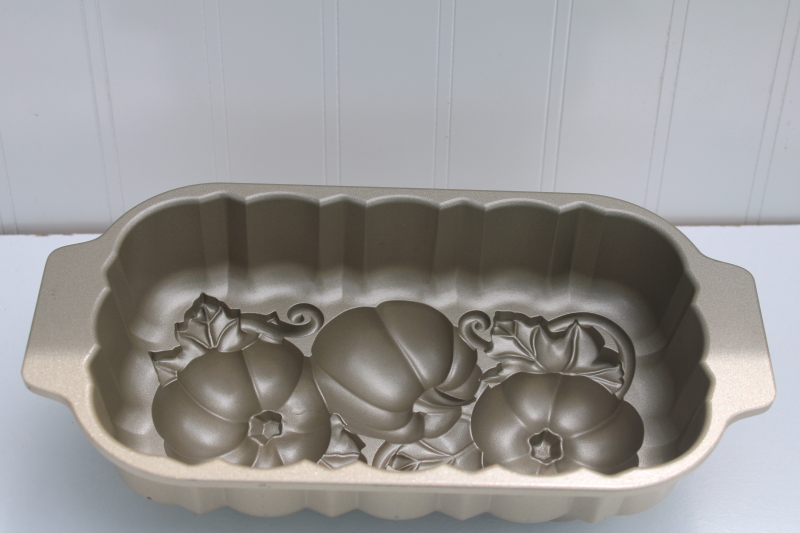 photo of Nordic Ware botanical pumpkin loaf pan, fall harvest season cake baking pan #4