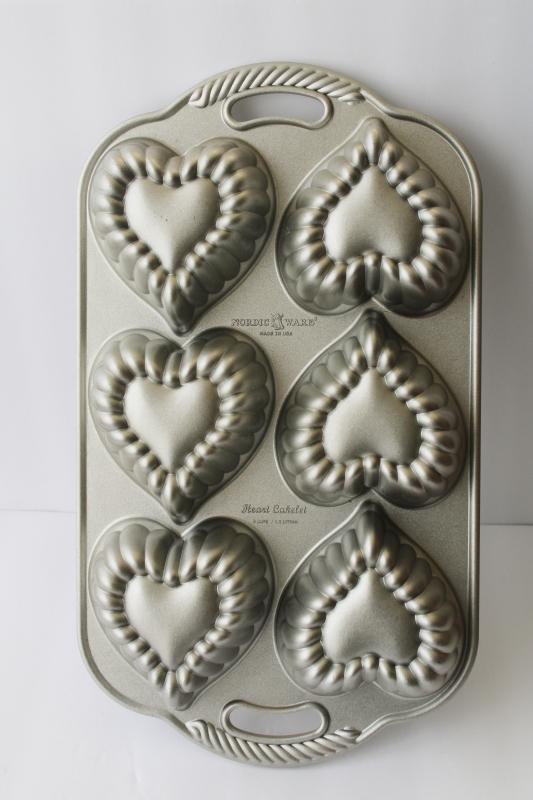 photo of Nordic Ware heart cakelet wedding or Valentine hearts mini cakes baking pan #1