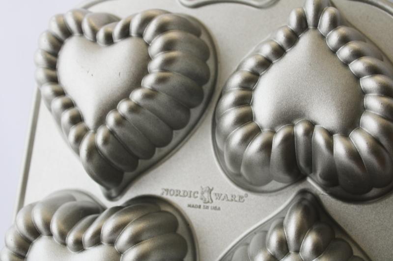 photo of Nordic Ware heart cakelet wedding or Valentine hearts mini cakes baking pan #3