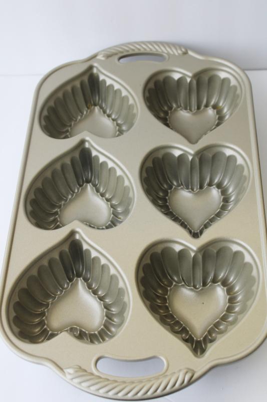 photo of Nordic Ware heart cakelet wedding or Valentine hearts mini cakes baking pan #4