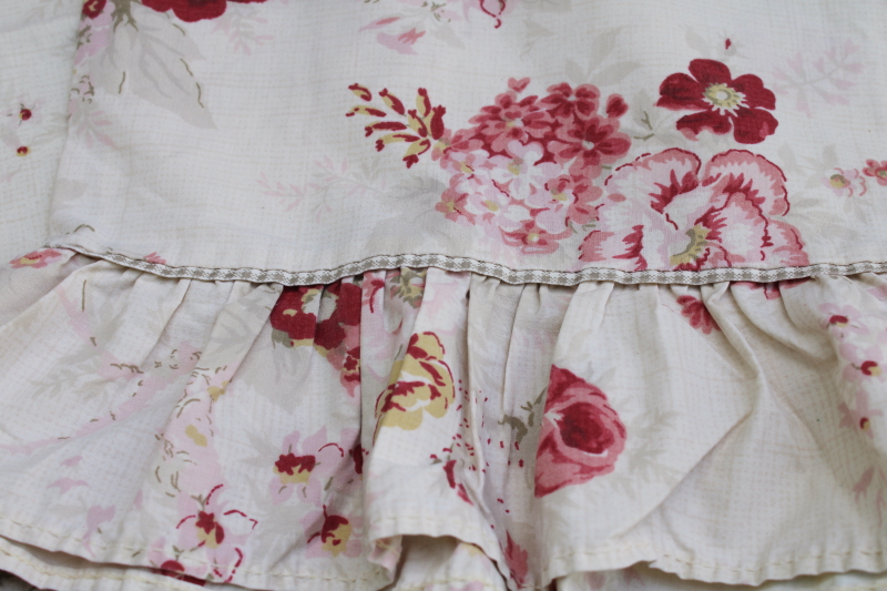 photo of Norfolk Rose floral print vintage Waverly Garden Room cotton poly pillowcases, lot of two pairs  #3