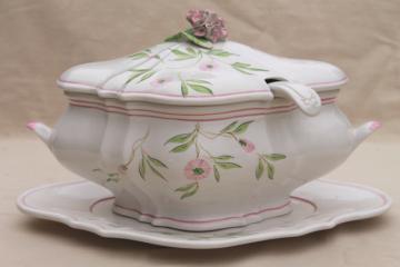 catalog photo of OGG Italy hand painted ceramic tureen w/ carnation flowers, vintage Italian pottery