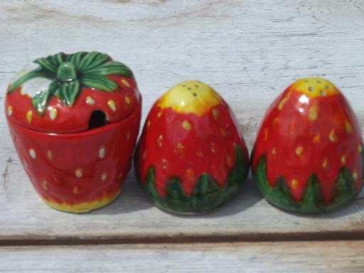 photo of Occupied Japan vintage ceramic condiment set, strawberry S&P, mustard pot #4