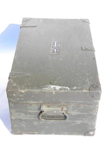 photo of Old WWII US Army Signal Corps wood dovetailed instrument chest #3