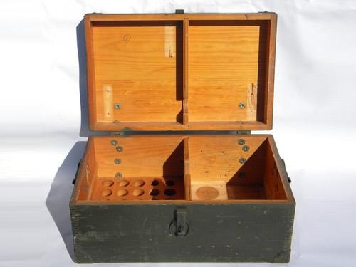 photo of Old WWII US Army Signal Corps wood dovetailed instrument chest #4