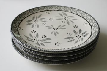 Old World gray Temp Tations grey pattern stoneware dinner plates, never used set of 4 