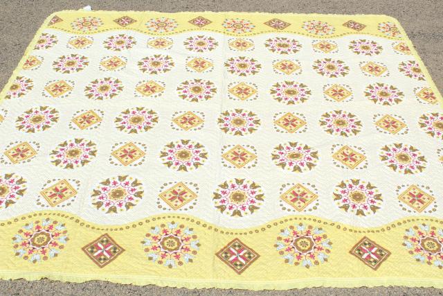 photo of Olde Kentucky vintage cotton wholecloth quilt, print cotton bedspread whole cloth #3