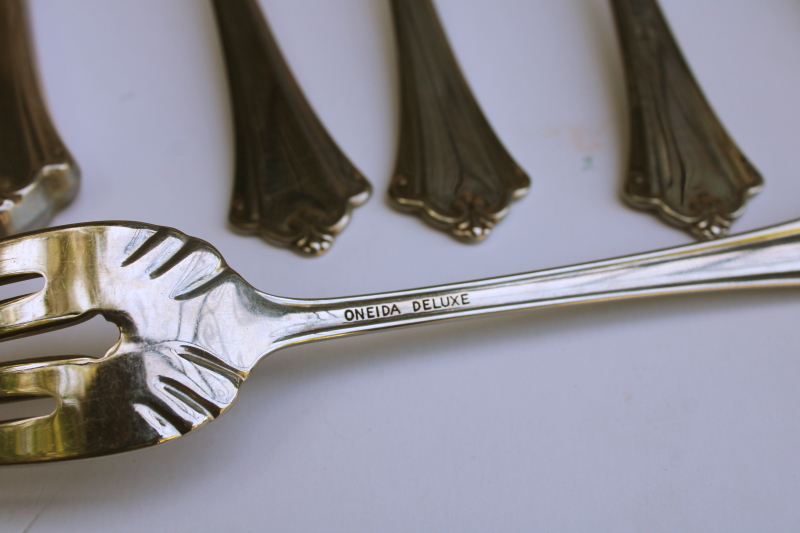 photo of Oneida Deluxe stainless flatware Anticipation pattern lot 15 pcs, dinner forks, spoons etc #2