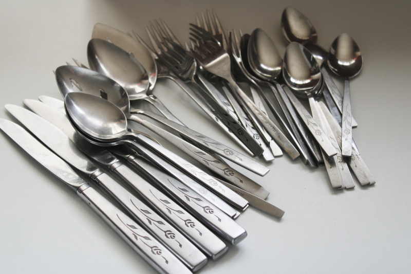 photo of Oneidacraft Deluxe Stainless 1960s vintage Capistrano burnished rose pattern flatware #2