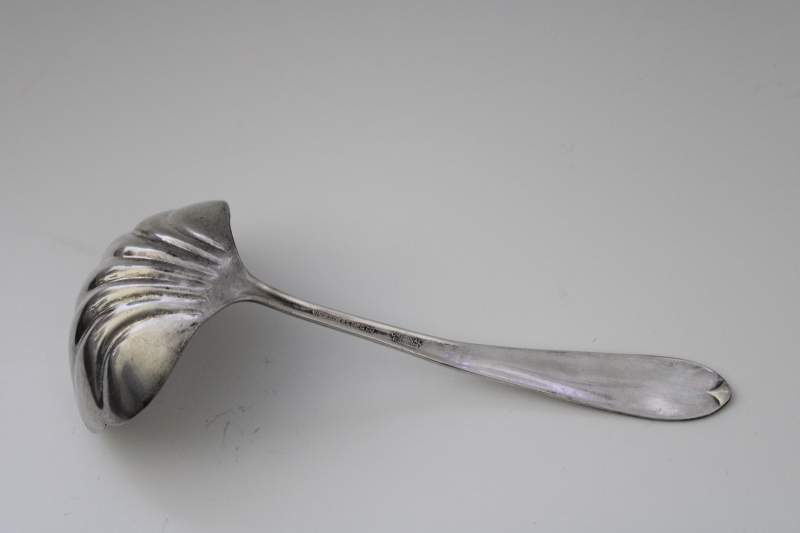 photo of Original Wm Rogers vintage silver plate cream or sauce ladle w/ scallop shell shape #4