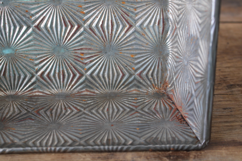 photo of Ovenex starburst pattern bread loaf pan 1 1/2 lb size vintage baking pan #3