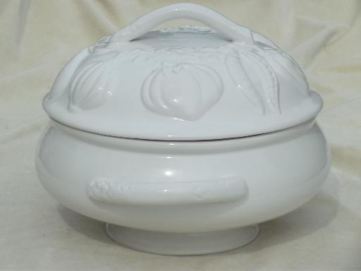 photo of Over & Back majolica embossed fruit earthenware soup tureen & ladle  #4