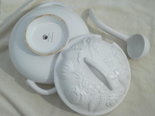 photo of Over & Back majolica embossed fruit earthenware soup tureen & ladle  #6