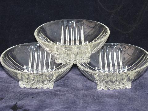 photo of Park Avenue pattern vintage Federal pressed glass bowls #1