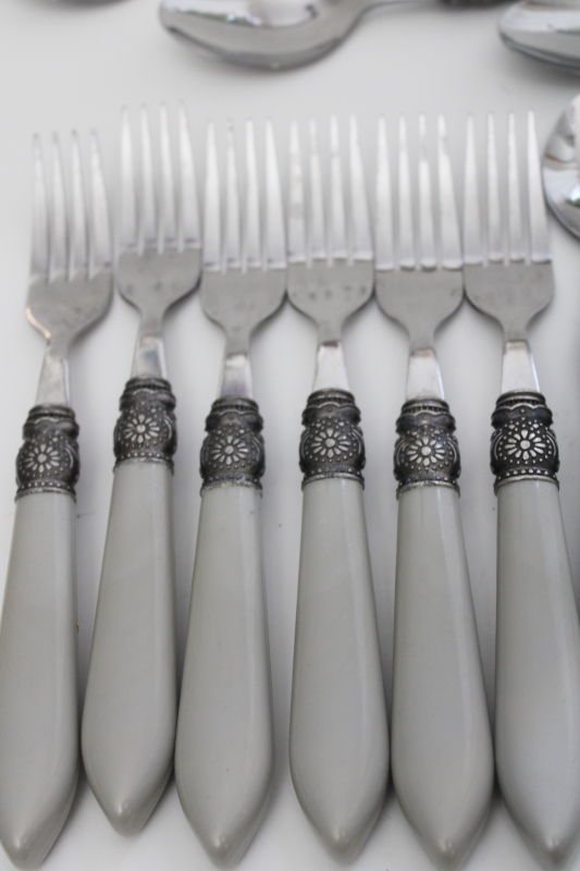 photo of Pioneer Woman Cowgirl Lace linen grey handles stainless flatware #4