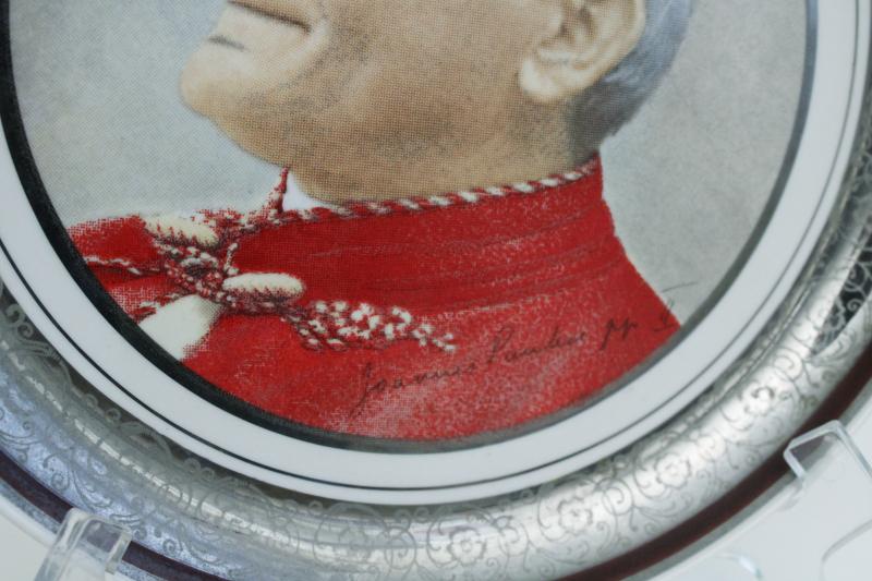 photo of Pope John Paul II portrait plate, vintage collectorâ€™s plate Catholic memorabilia  #2