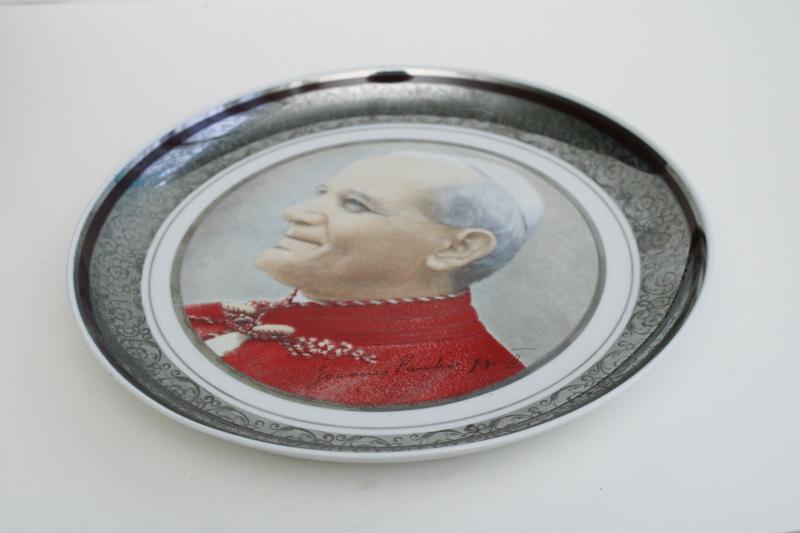 photo of Pope John Paul II portrait plate, vintage collectorâ€™s plate Catholic memorabilia  #5