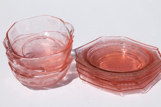 photo of Princess pink depression glass 1930s vintage Anchor Hocking plates & bowls #1