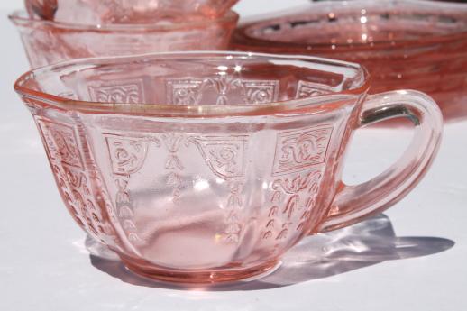 photo of Princess pink depression glass 1930s vintage Anchor Hocking plates & cups #2