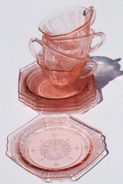 catalog photo of Princess pink depression glass 1930s vintage Anchor Hocking plates & cups